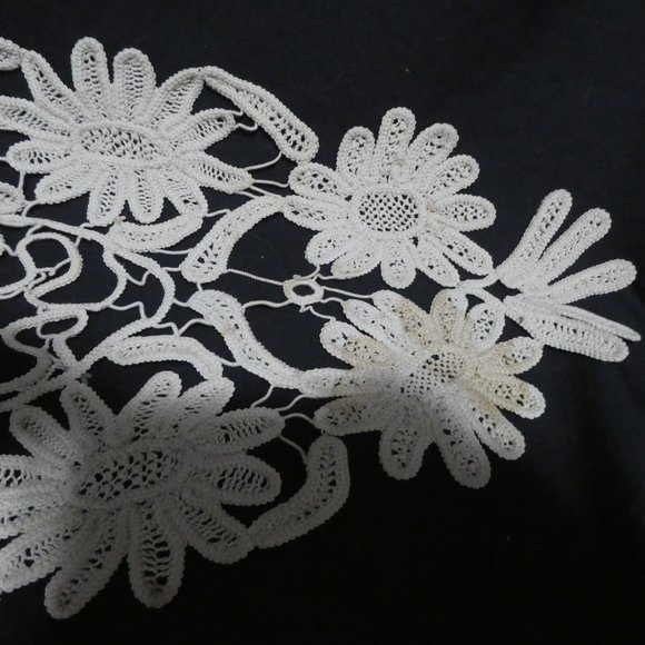 Vintage Handmade Oval Floral Crochet Doily - Picture 7 of 13